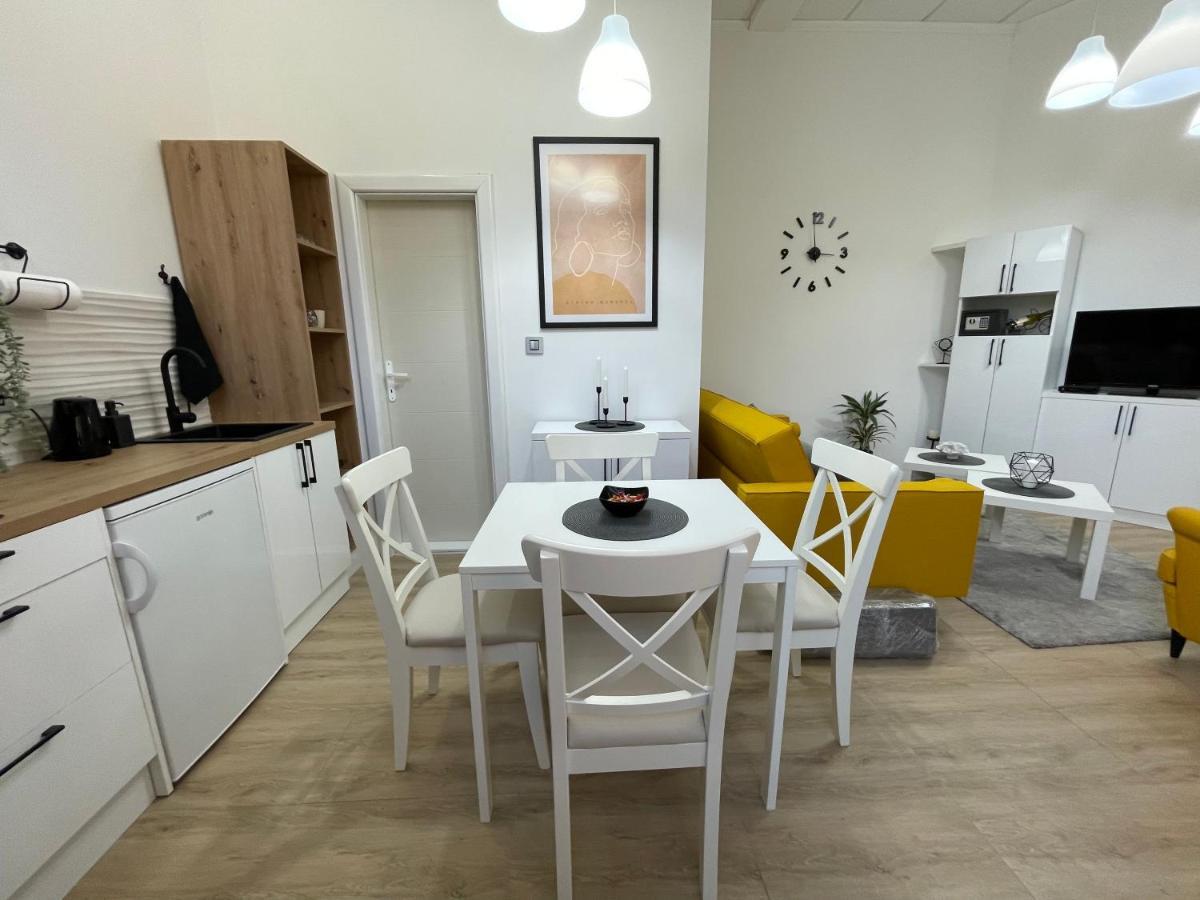 Apartments Tema Сомбор Екстер'єр фото