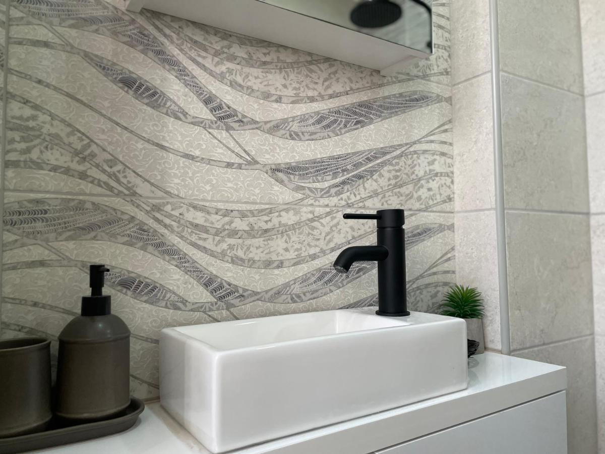 Apartments Tema Сомбор Екстер'єр фото