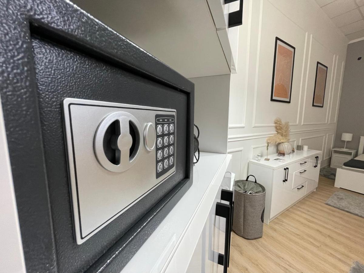 Apartments Tema Сомбор Екстер'єр фото